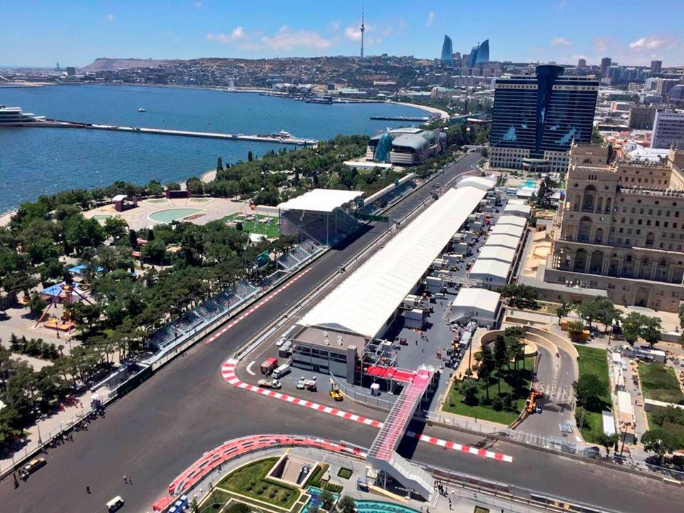 Formula 1-ə görə bağlanmış yollar sabah açılır